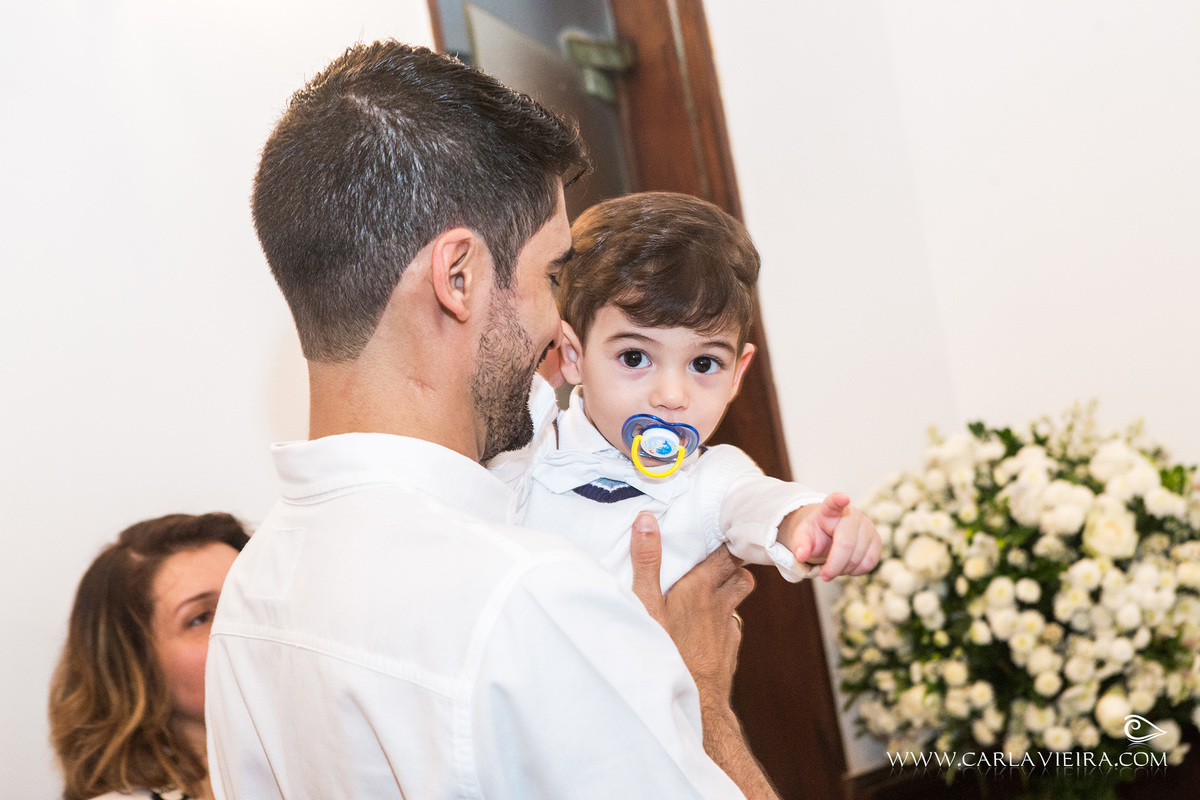 Batizado; Batismo; foto de batizado; paróquia santíssima trindade. paroquia no flamengo; carla vieira fotografia; fotógrafa Carla Vieira