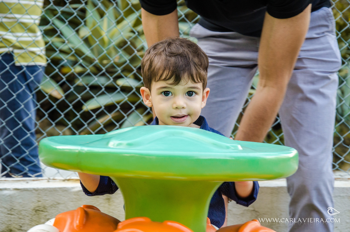 João Vítor - 2 anos; festa infantil; aniversário;  tema avião; festa no play; carla vieira fotografia