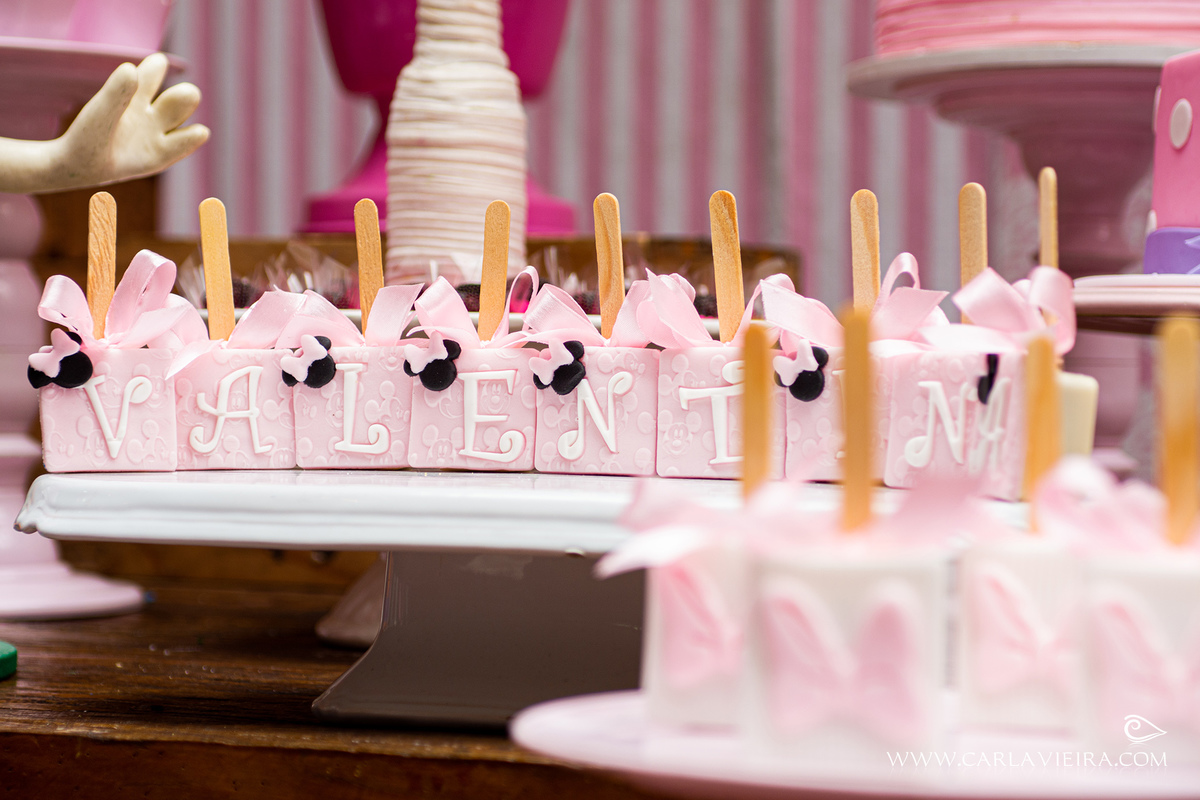 Festa de primas
festa dupla; dois irmãos; festa de primos; festa de gêmeos; tema minie; carla vieira fotografia