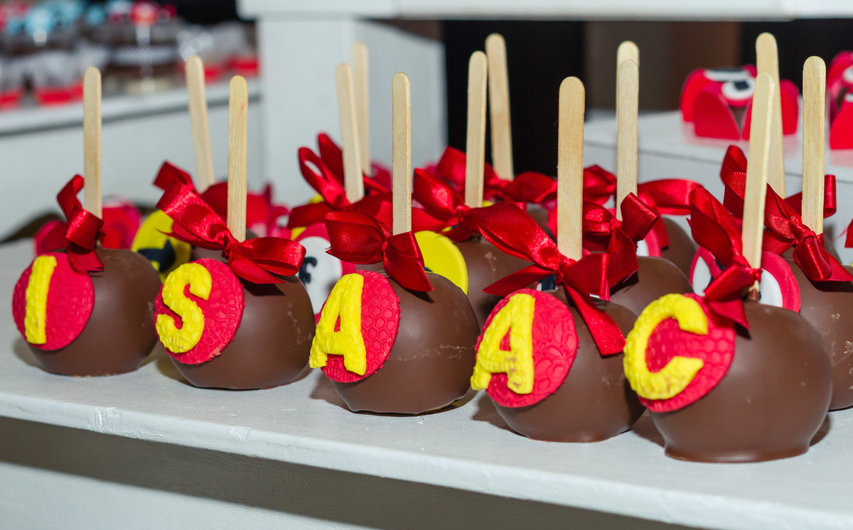 Maça de chocolate pelo fotógrafo Douglas Maia