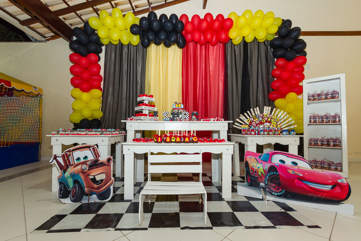 Decoração Tema Carros pelo fotógrafo Douglas Maia