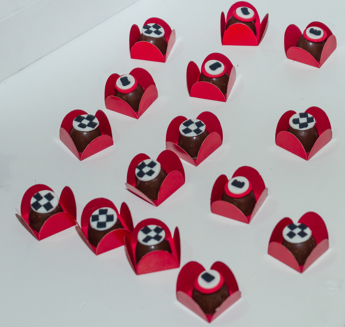 Bombons personalizados Tema Carros pelo fotógrafo Douglas Maia