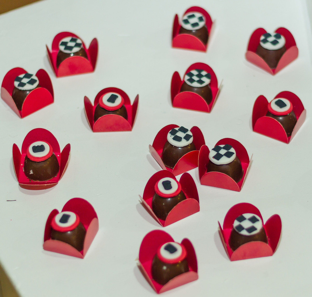 Bombons personalizados com placas de trânsito Tema Carros pelo fotógrafo Douglas Maia