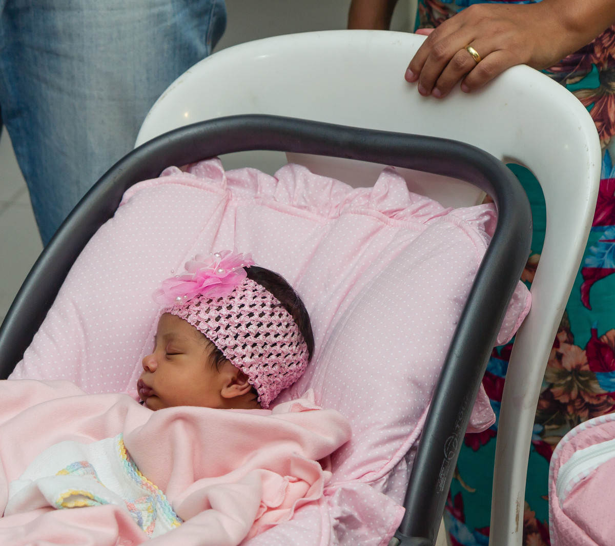 Bebê dormindo pelo fotógrafo Douglas Maia