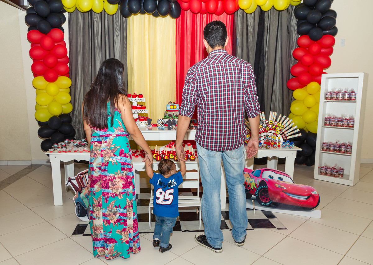 Família de costas  pelo fotógrafo Douglas Maia