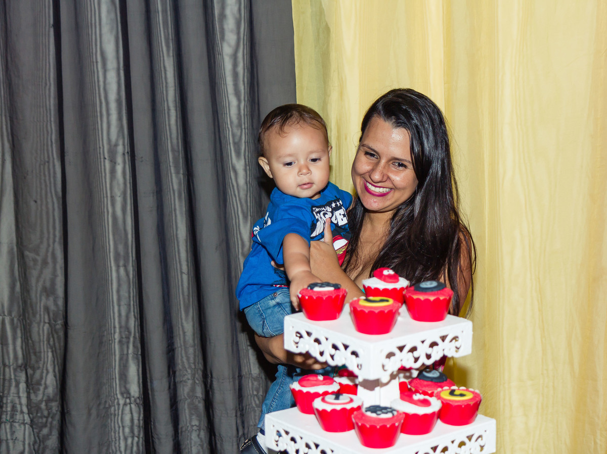 Isaac quer cupcake  pelo fotógrafo Douglas Maia
