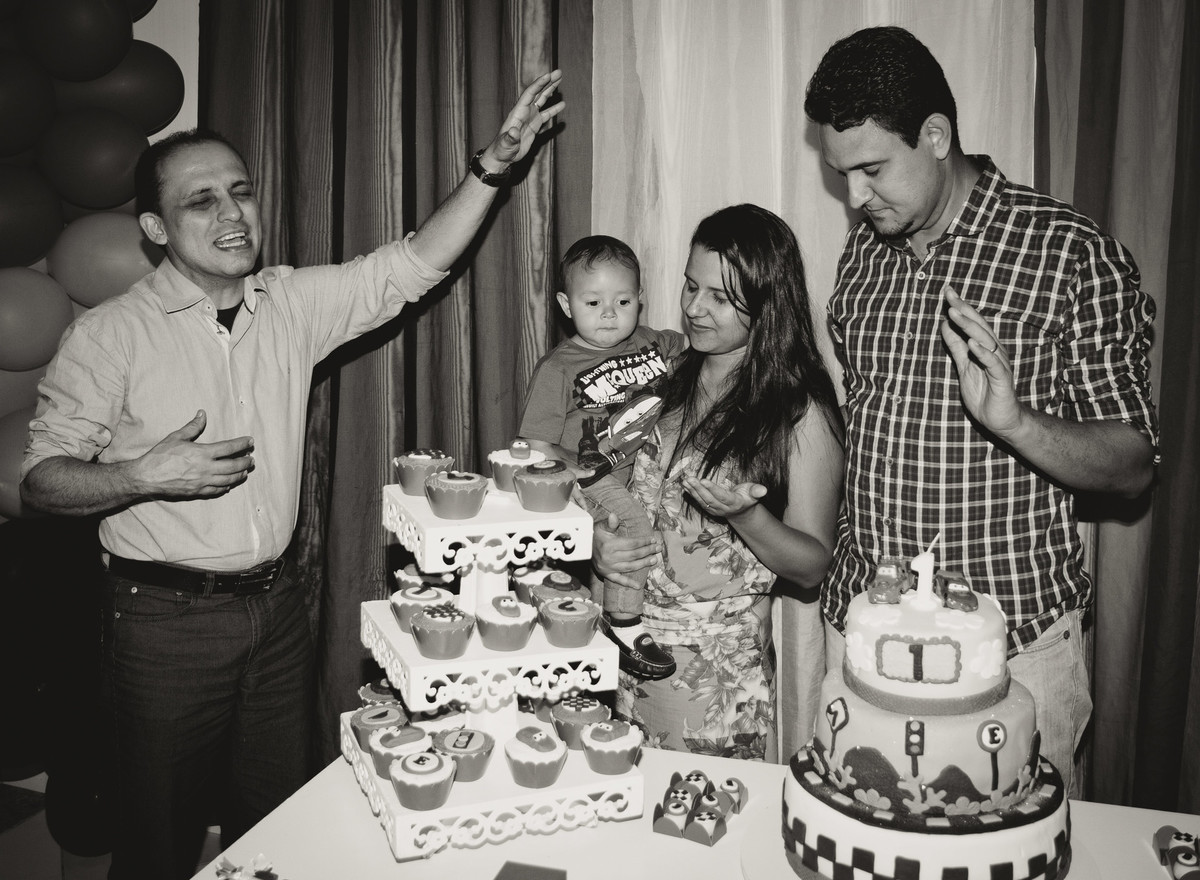 Isaac sendo abençoado pelo fotógrafo Douglas Maia