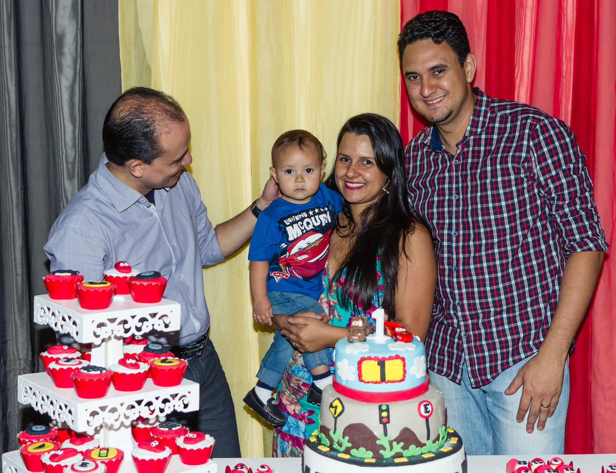 Carinho no Isaac  pelo fotógrafo Douglas Maia