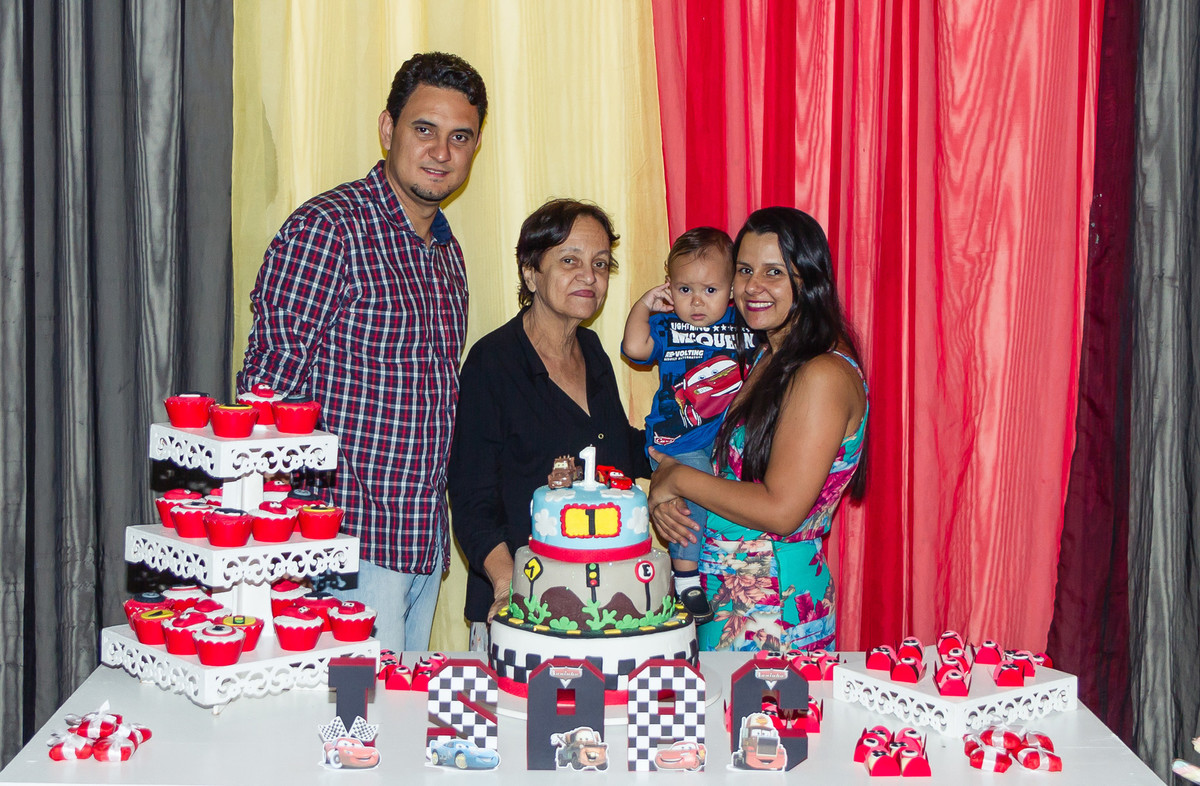 Isaac, papai, mamãe e vovó pelo fotógrafo Douglas Maia