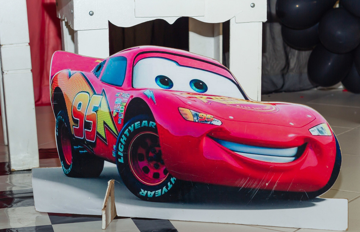 Decoração com Relâmpago McQueen pelo fotógrafo Douglas Maia