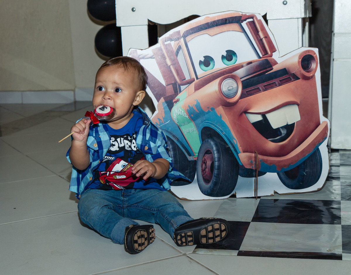 Isaac com o seu amigo Mate pelo fotógrafo Douglas Maia