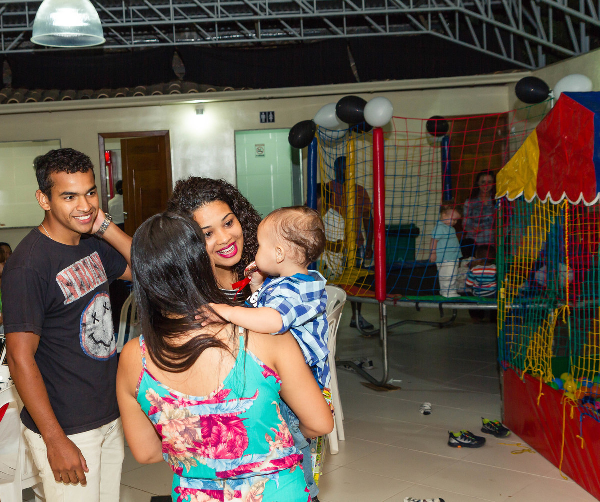 Pula pula ao fundo pelo fotógrafo Douglas Maia