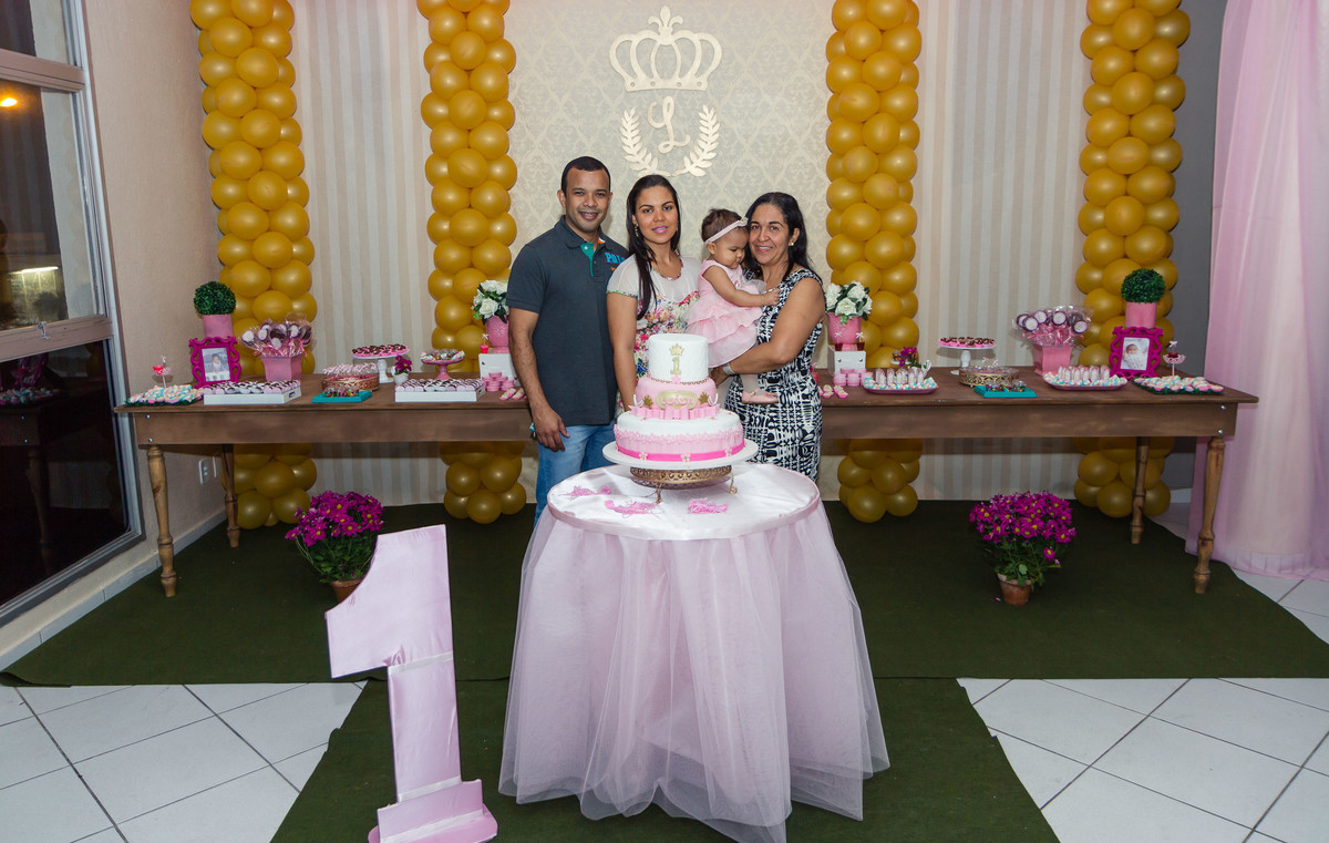 Luisa e a vovó pelo fotógrafo Douglas Maia