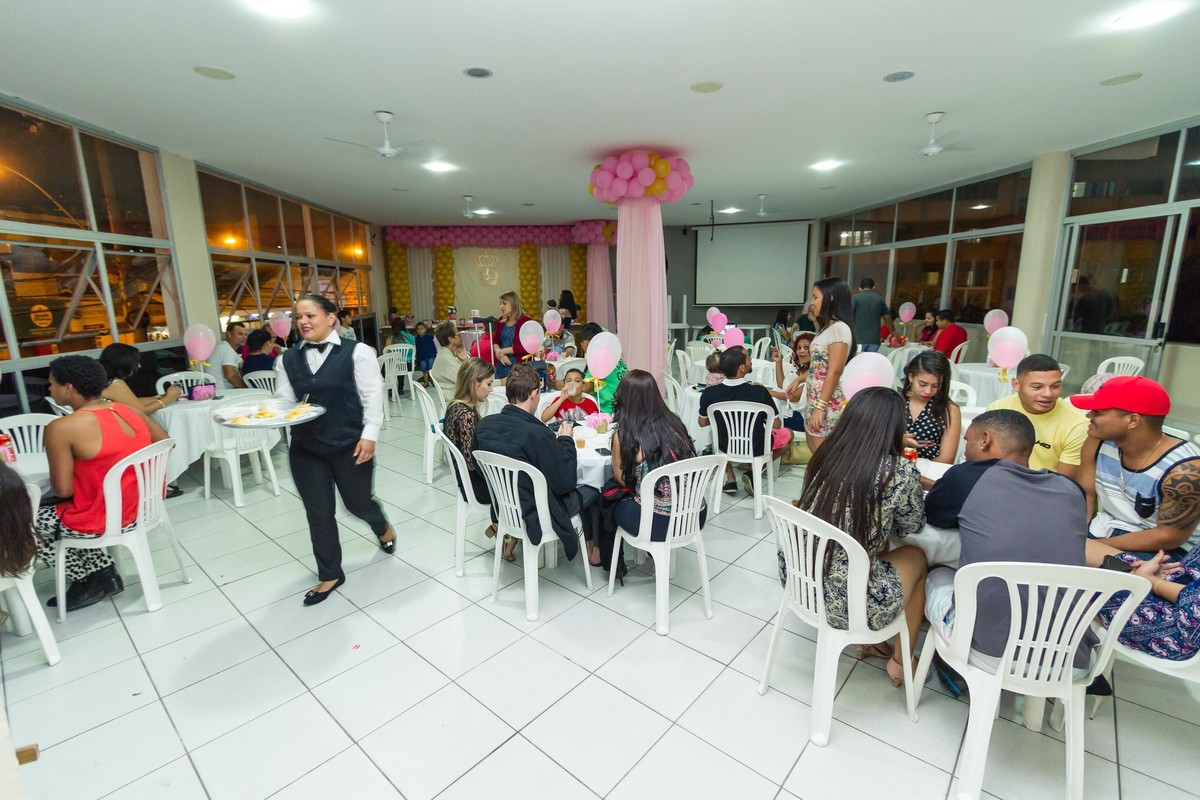 Convidados aproveitam o momento pelo fotógrafo Douglas Maia