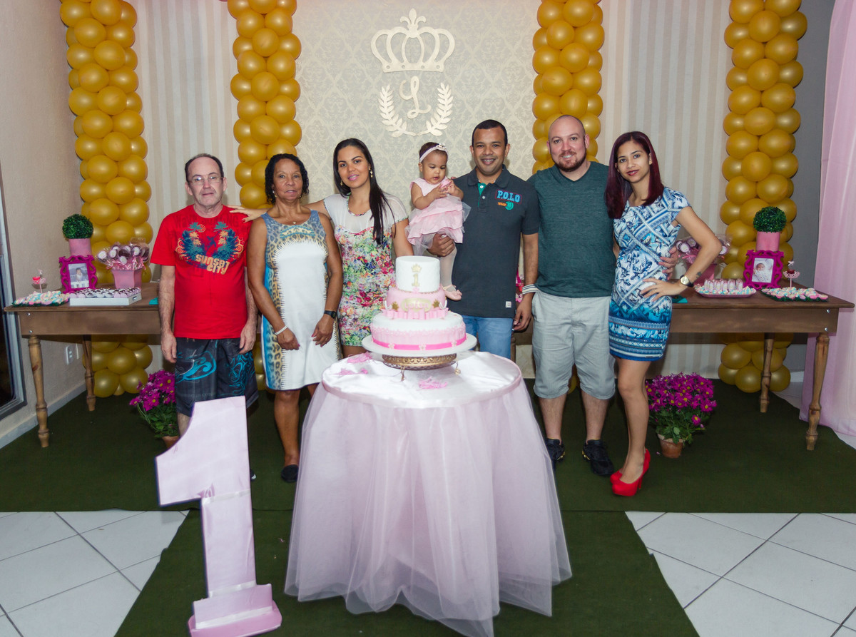 Pessoas especiais ao lado de Luísa pelo fotógrafo Douglas Maia