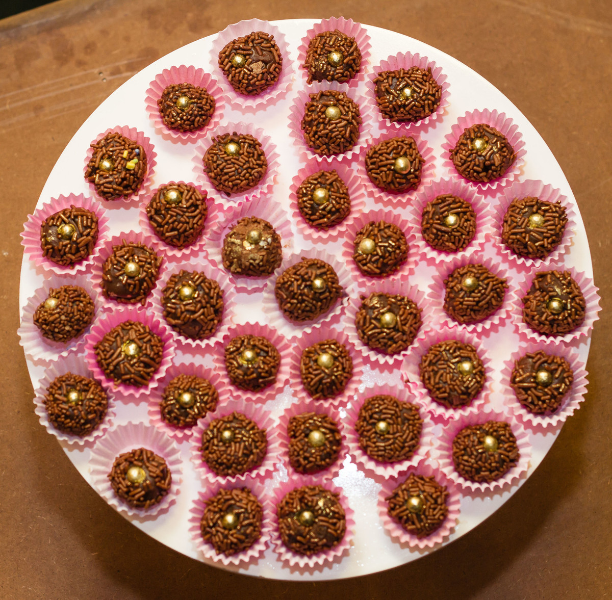 Brigadeiro pérola pelo fotógrafo Douglas Maia