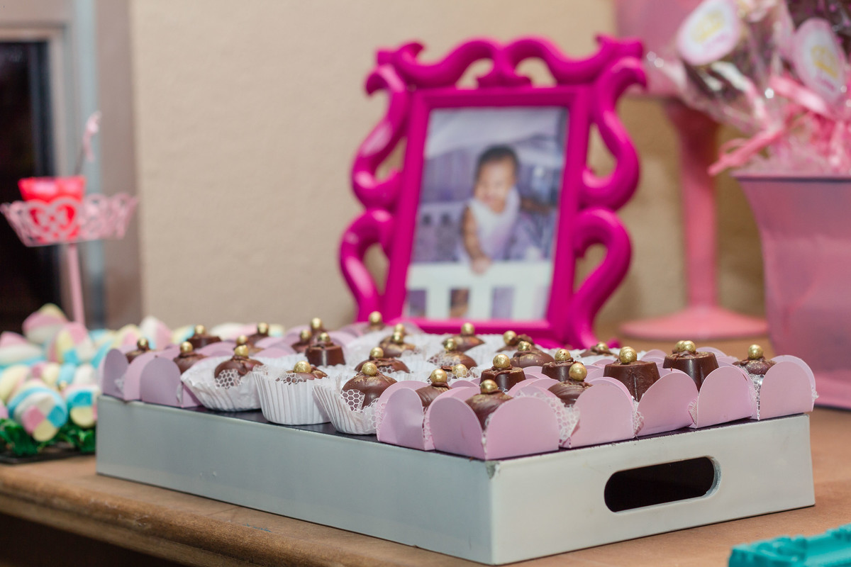 Doces foto ao fundo Tema Princesa pelo fotógrafo Douglas Maia