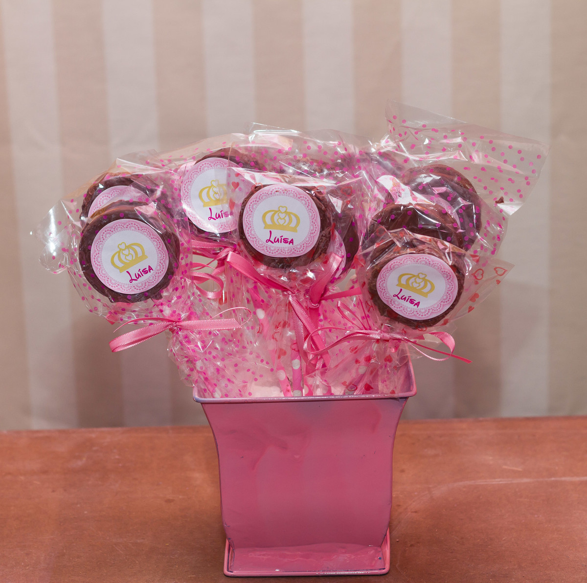 Pirulito de chocolate rosa Tema Princesa pelo fotógrafo Douglas Maia