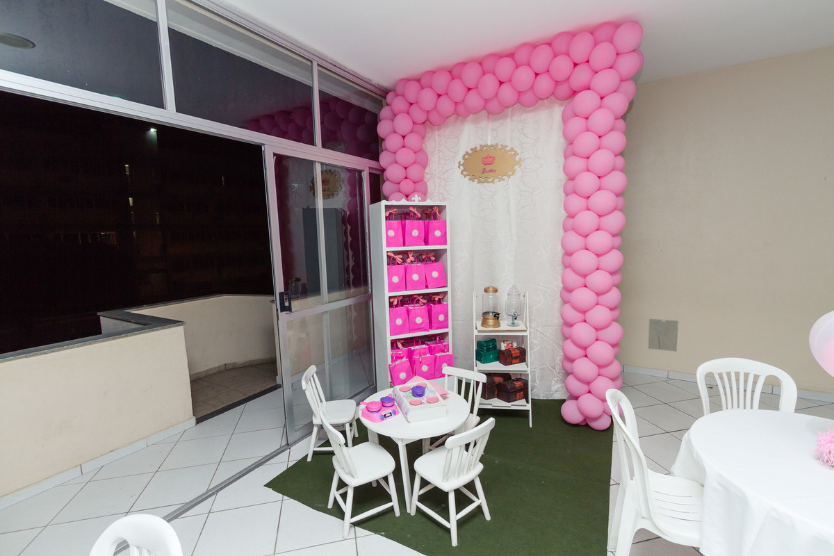 Mesa para crianças pelo fotógrafo Douglas Maia