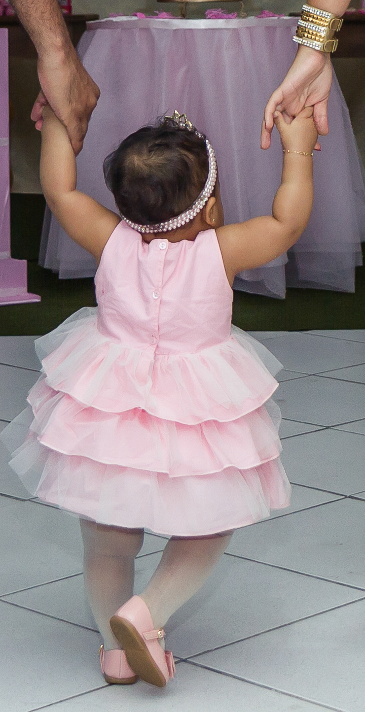 Pequenina Luísa pelo fotógrafo Douglas Maia