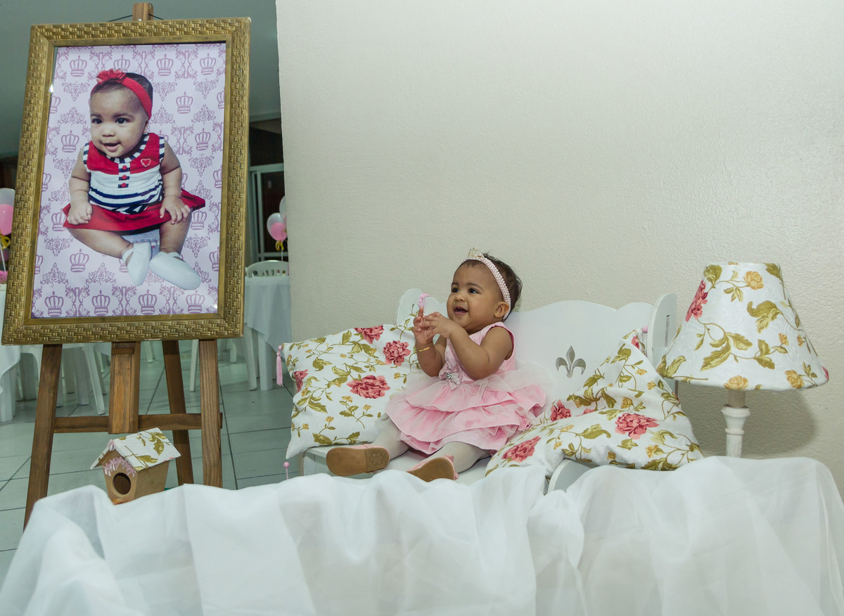 Bonequinha Luísa pelo fotógrafo Douglas Maia