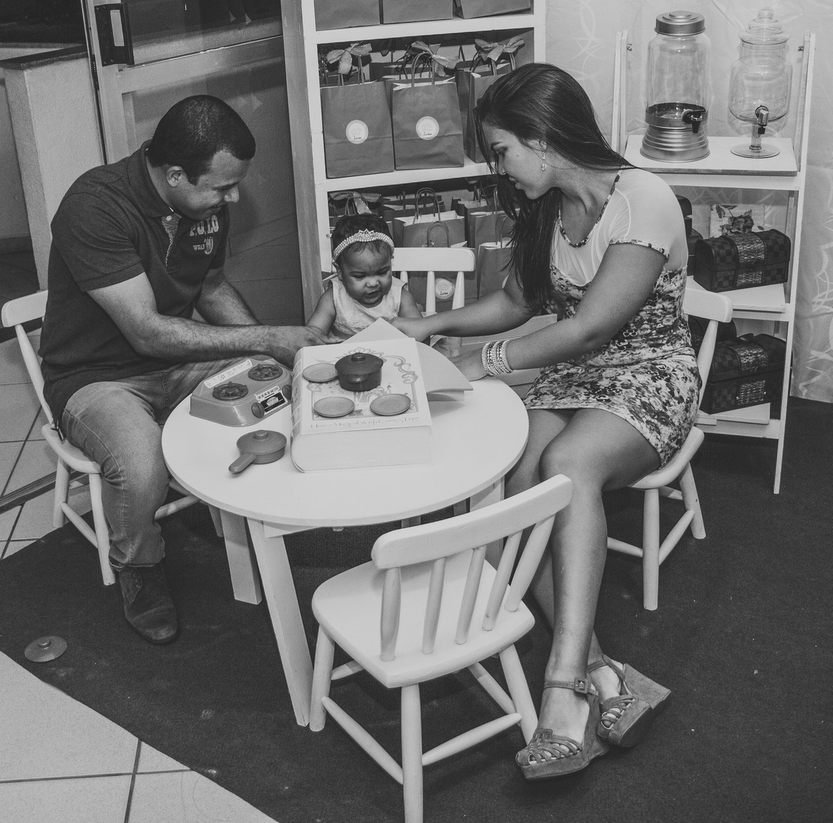 Família brincando foto antiga pelo fotógrafo Douglas Maia