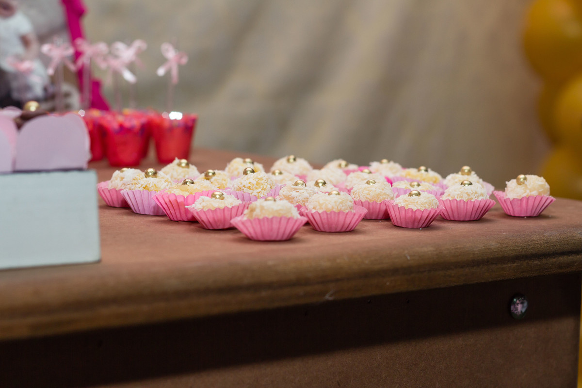Docinho branco pelo fotógrafo Douglas Maia