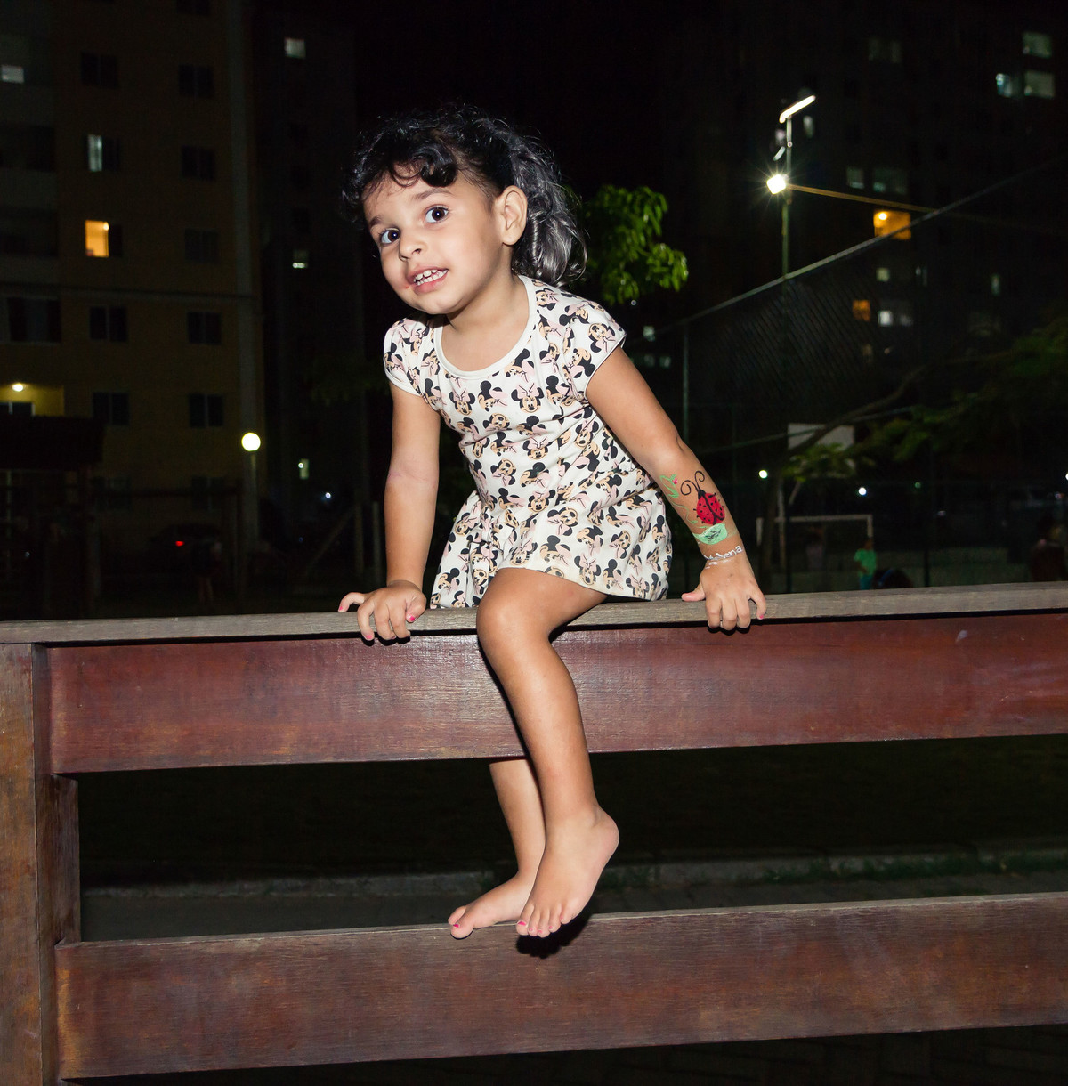 Helena no cercado pelo fotógrafo Douglas Maia