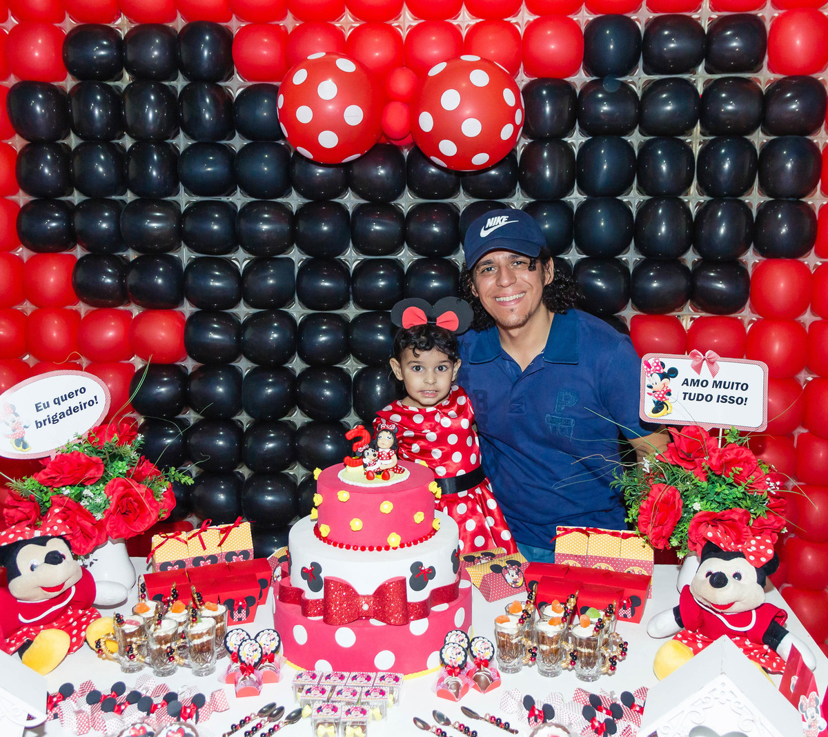 Helena e convidado a esquerda pelo fotógrafo Douglas Maia