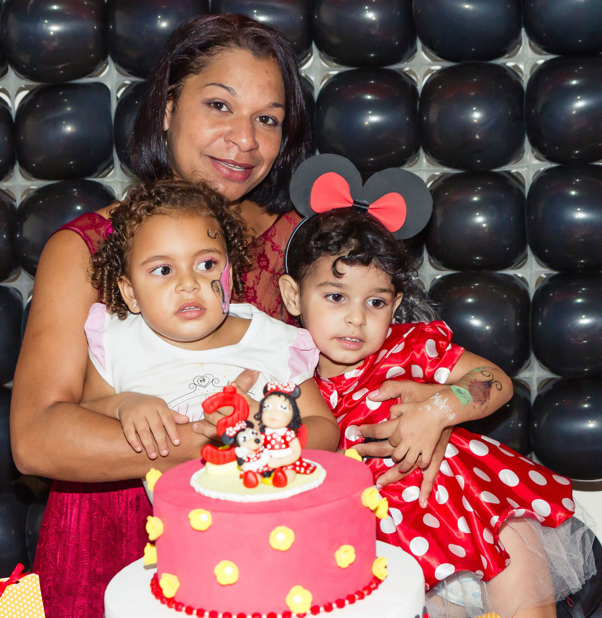 Helena e amiguinha pelo fotógrafo Douglas Maia