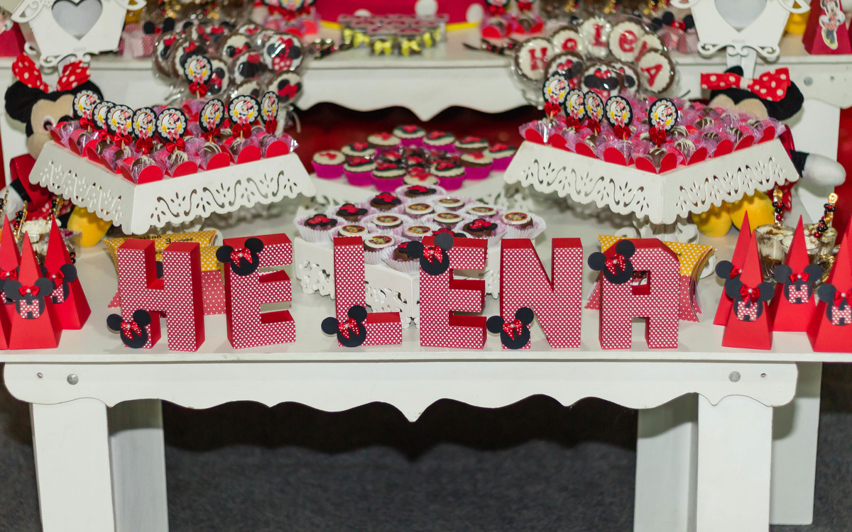 Letras Helena Tema Minnie pelo fotógrafo Douglas Maia