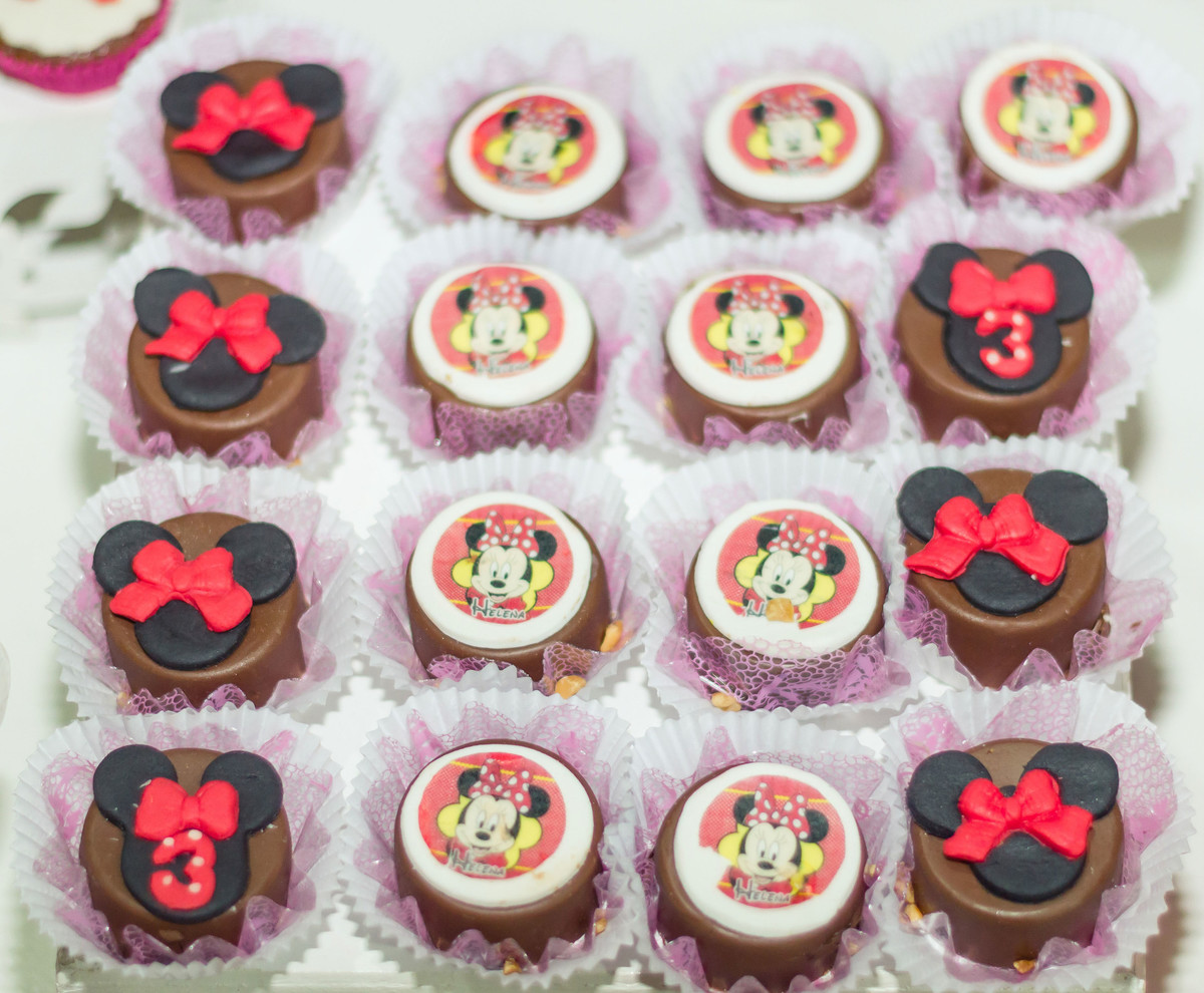 Bombons personalizados Tema Minnie pelo fotógrafo Douglas Maia
