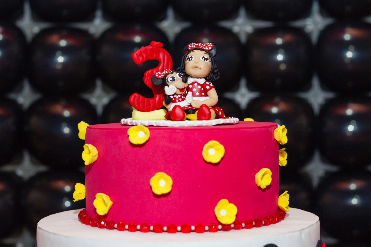 Boneca Helena bolo Tema Minnie 3 anos pelo fotógrafo Douglas Maia