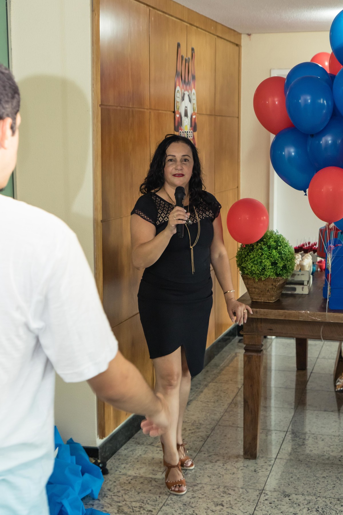 Mãe fazendo discurso pelo fotógrafo Douglas Maia