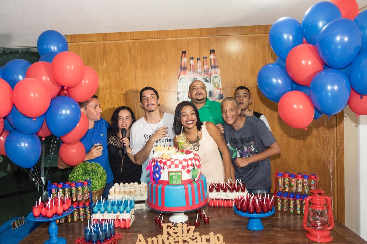 Família reunida pelo fotógrafo Douglas Maia