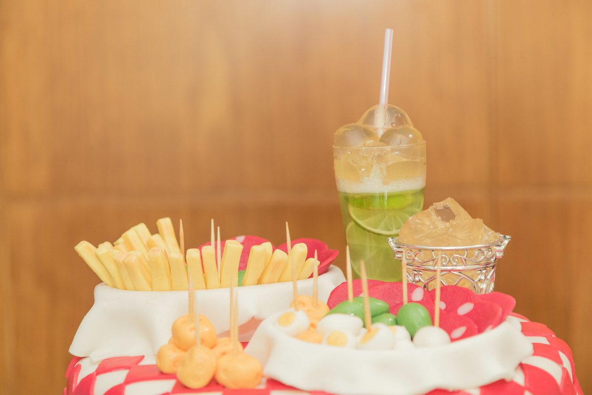 Decoração do bolo Tema Roda de Boteco pelo fotógrafo Douglas Maia