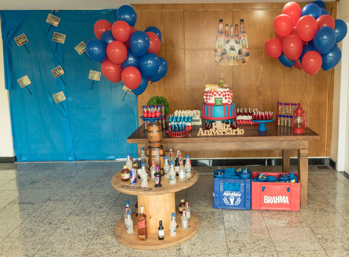 Decoração 18 anos Ttema Roda de Boteco pelo fotógrafo Douglas Maia