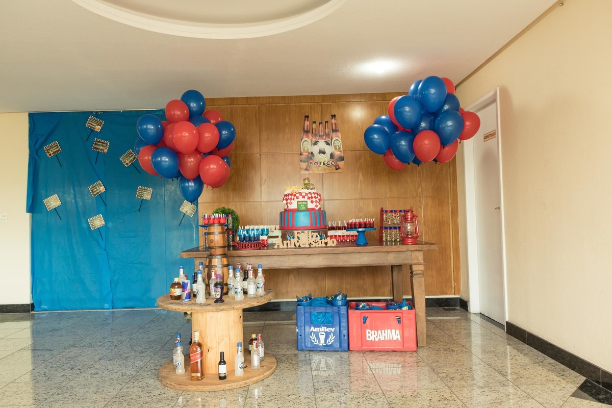 Decoração 18 anos Léo Roda de Boteco pelo fotógrafo Douglas Maia