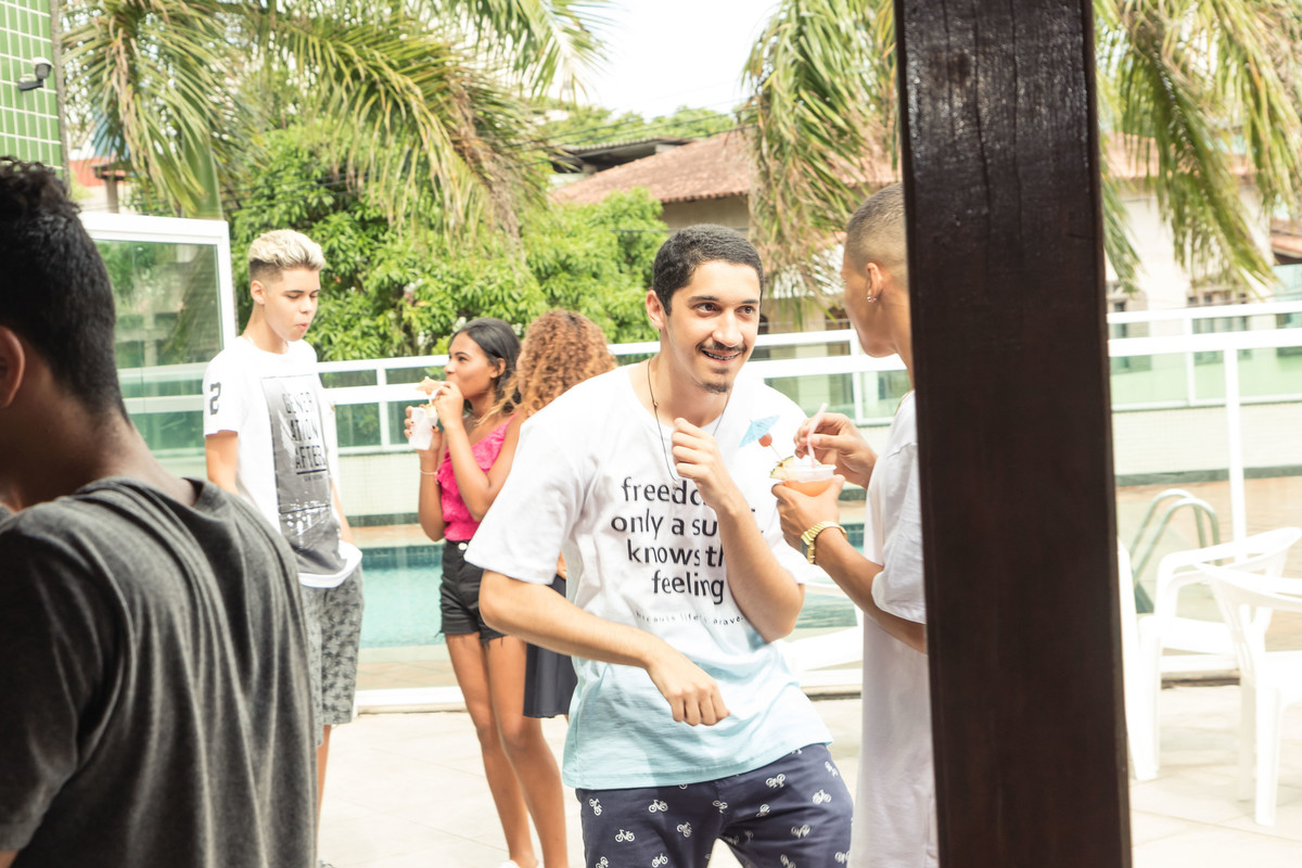 Léo curtindo a festa pelo fotógrafo Douglas Maia