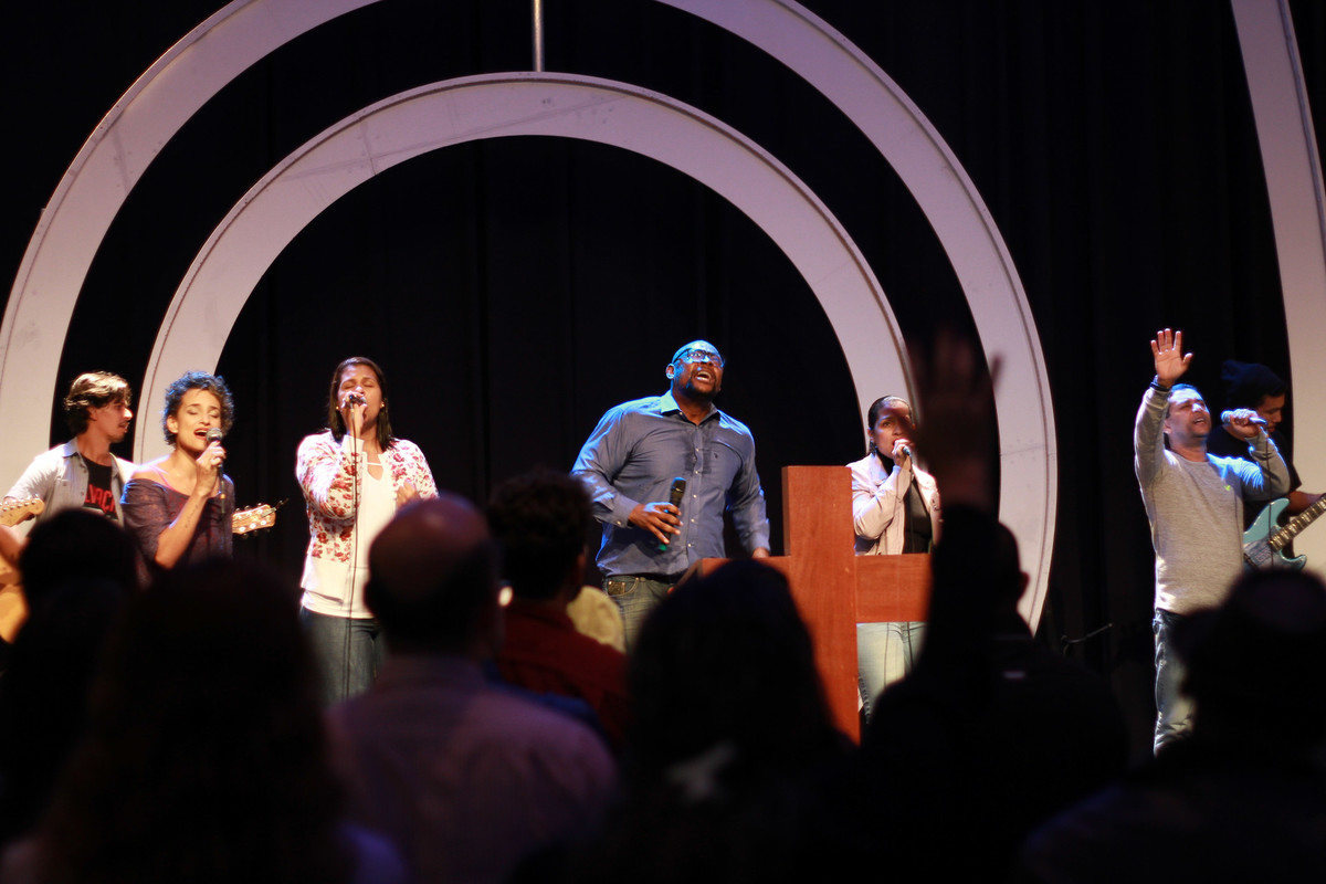Proclamando que Deus é o Único pelo fotógrafo Douglas Maia
