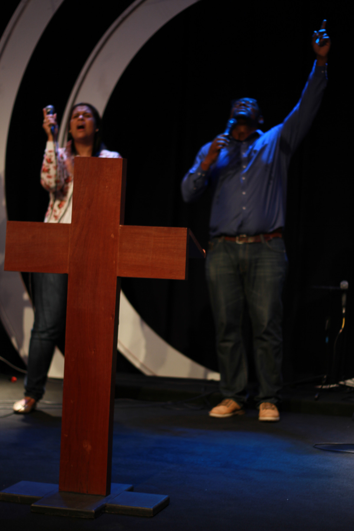 Equipe de Louvor na Igreja Missão Praia da Costa pelo fotógrafo Douglas Maia