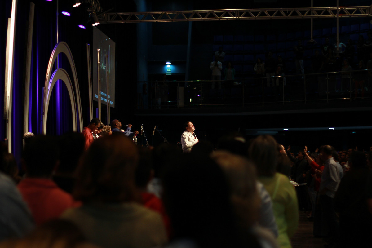 Pastor Simonton na Igreja Missão Praia da Costa pelo fotógrafo Douglas Maia