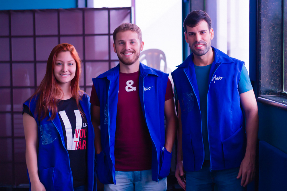 Equipe de Voluntários da Igreja Missão Praia da Costa pelo fotógrafo Douglas Maia