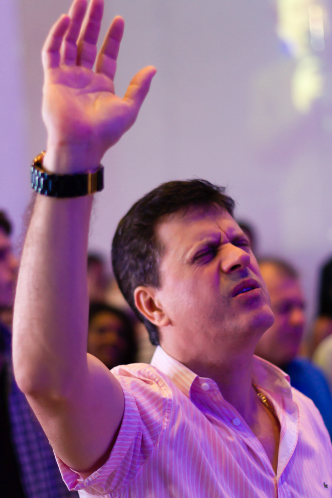 Direto com o Pai na Igreja Missão Praia da Costa pelo fotógrafo Douglas Maia