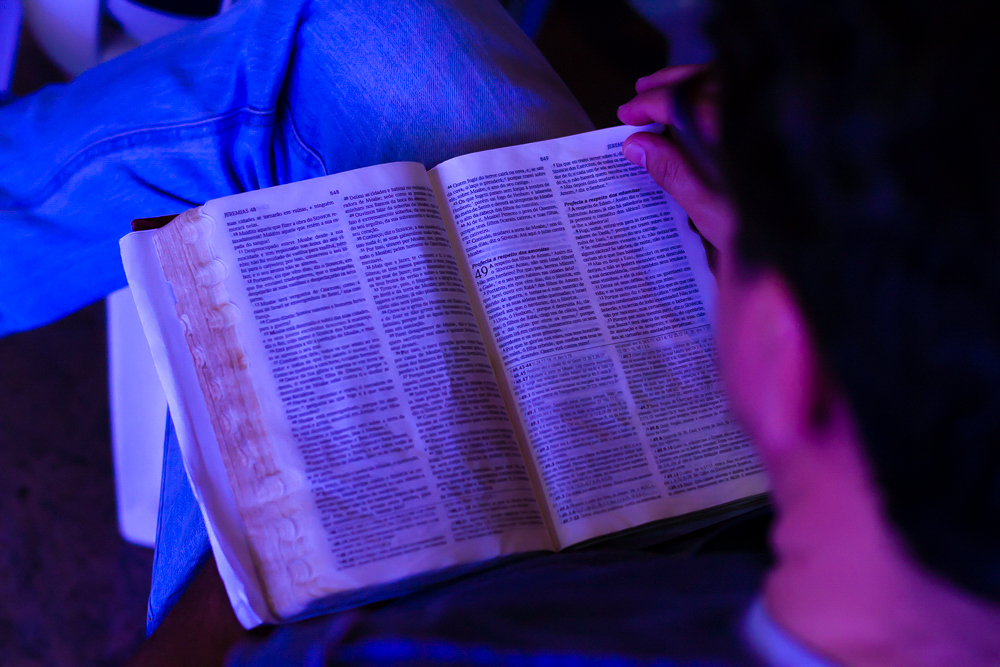 Palavra de Deus na Igreja Missão Praia da Costa pelo fotógrafo Douglas Maia