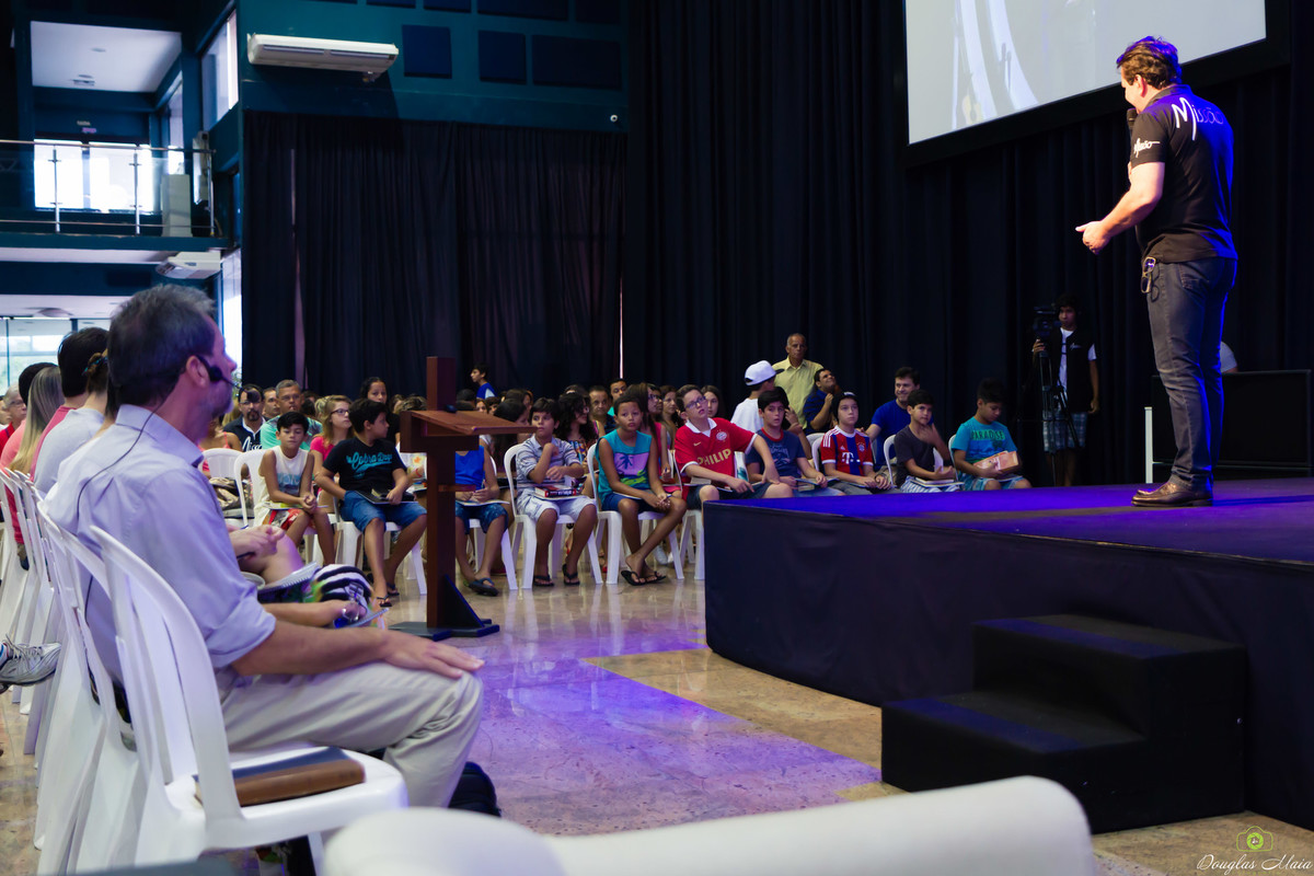 Pastor Simonton na Igreja Missão Praia da Costa pelo fotógrafo Douglas Maia