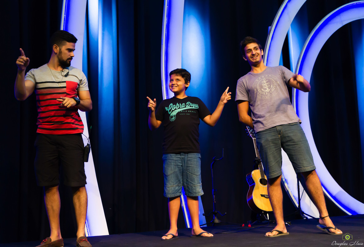 Diversão na Caminhada Bíblica na Igreja Missão Praia da Costa pelo fotógrafo Douglas Maia