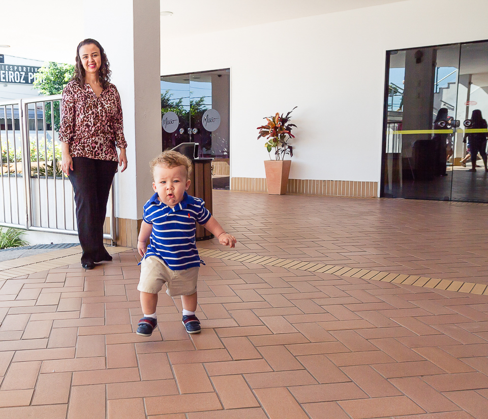 Luciana e Nicolas na Igreja Missão Praia da Costa pelo fotógrafo Douglas Maia