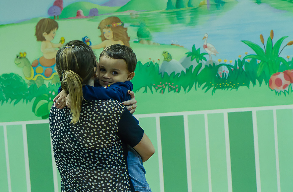 Abraço carinhoso Igreja Missão Praia da Costa pelo fotógrafo Douglas Maia