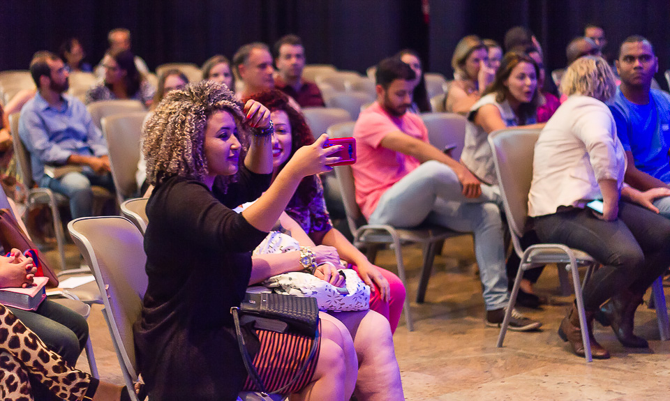 Selfie antes do culto Igreja Missão Praia da Costa pelo fotógrafo Douglas Maia